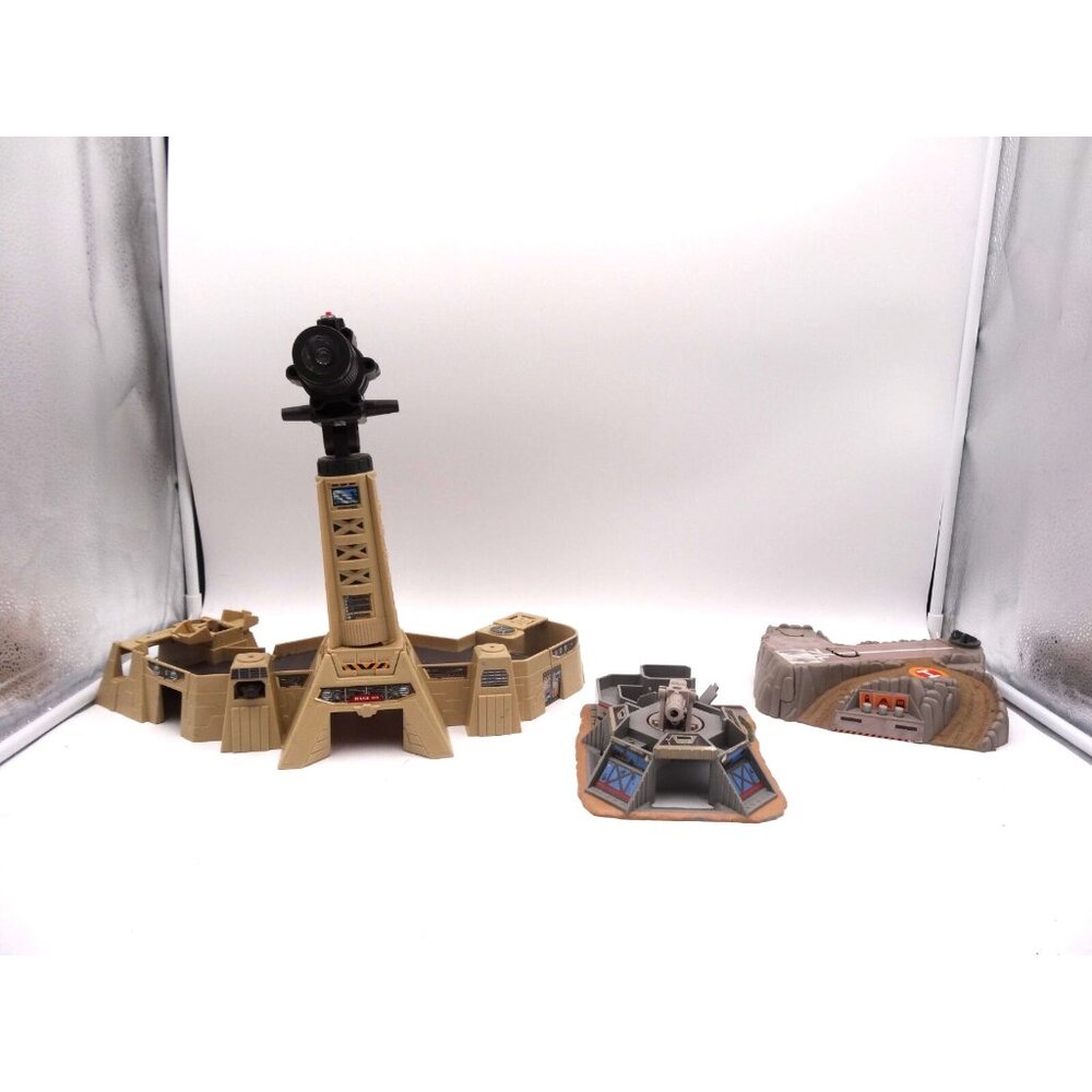 Micro Machines 1995 Lewis Galoob Battle Zones‎ Night Attack Military Tower plus